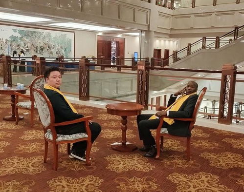 古雨軒紅木工藝品作為國禮在企業(yè)文化國際化領袖峰會上獲贊