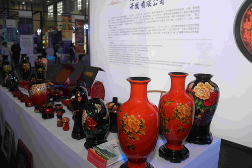 2019中國(guó)貴州國(guó)際民族民間工藝品與文化產(chǎn)品 香港商報(bào)視角下的文化藝術(shù)品盛宴